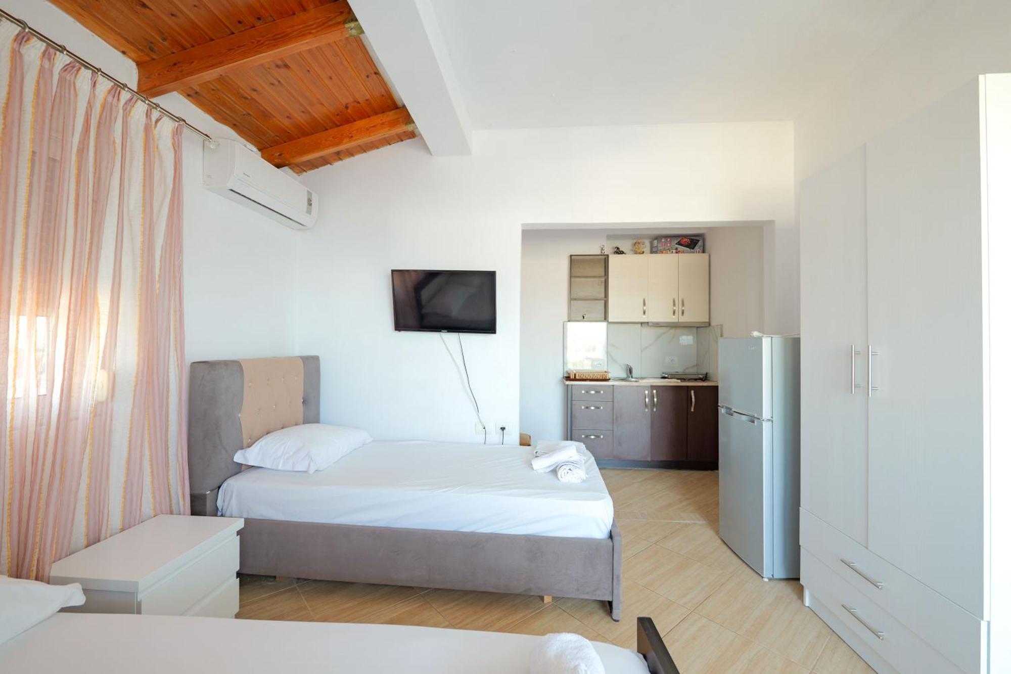 Guesthouse Blue Sky Ksamil Dış mekan fotoğraf