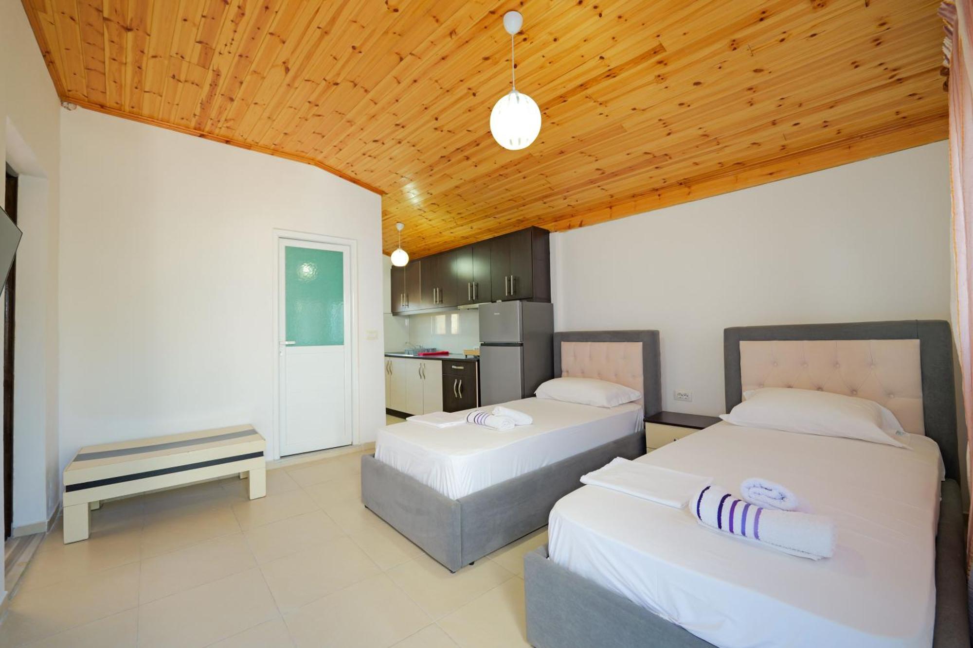 Guesthouse Blue Sky Ksamil Dış mekan fotoğraf